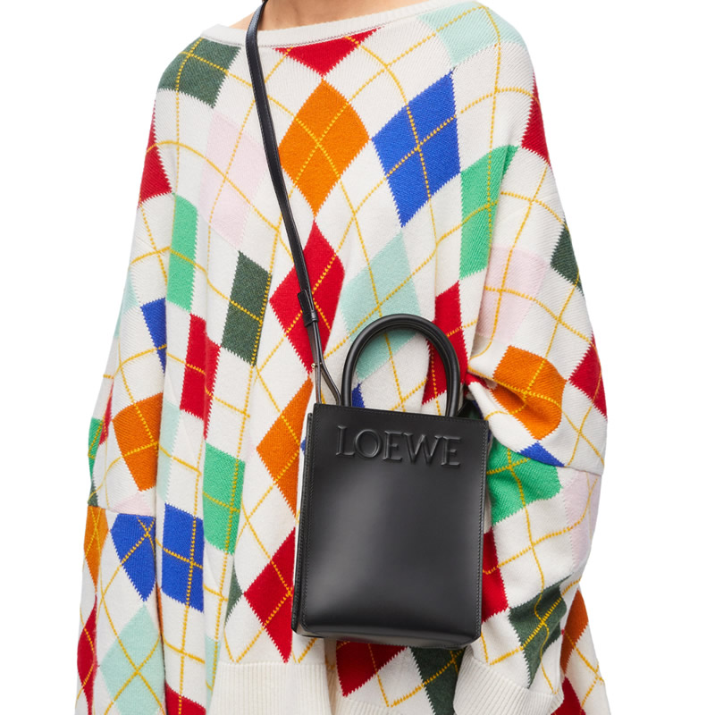 SA 로에베 Standard A5 Tote in sleek calfskin 21*17*6CM
