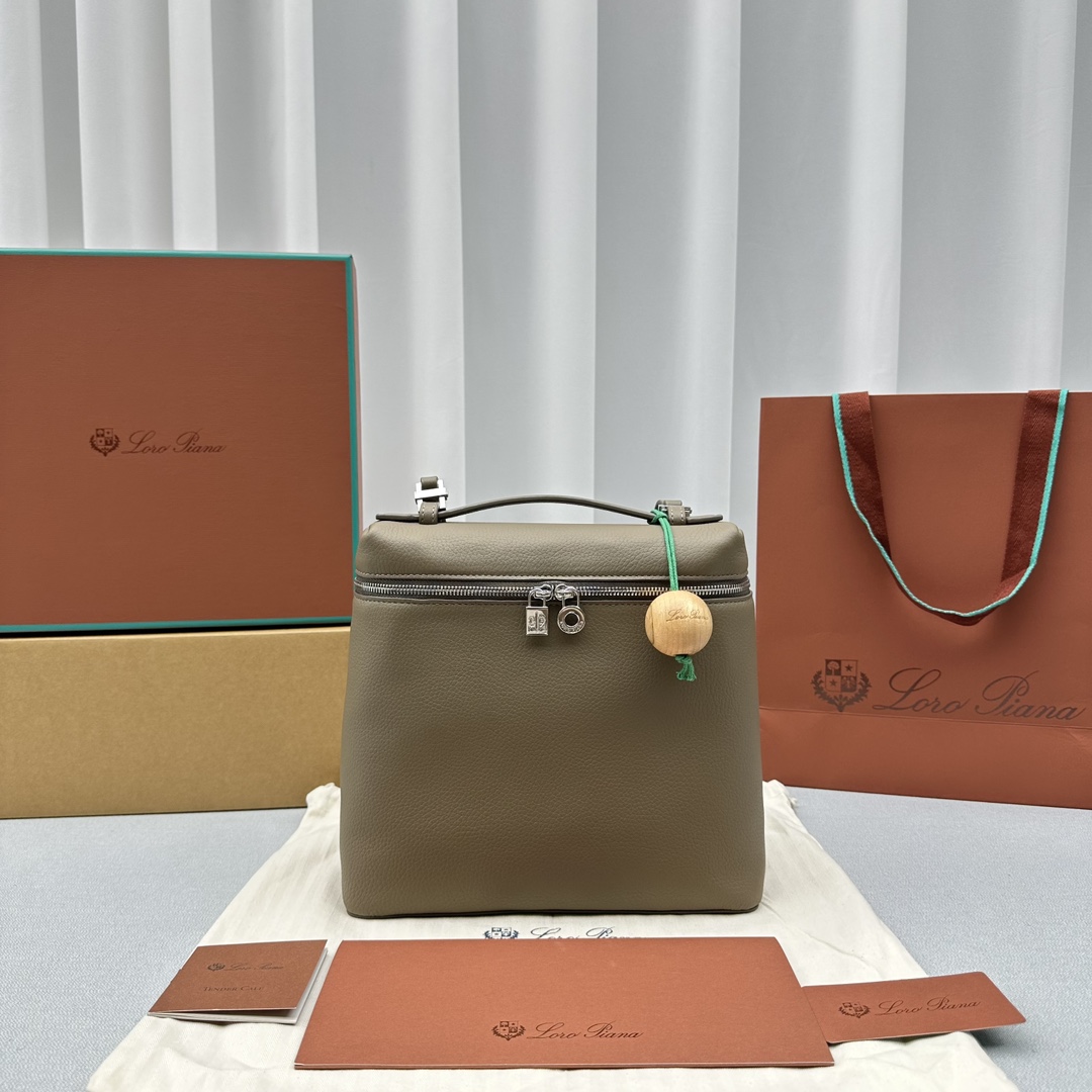 로로피아나 Extra Pocket L19