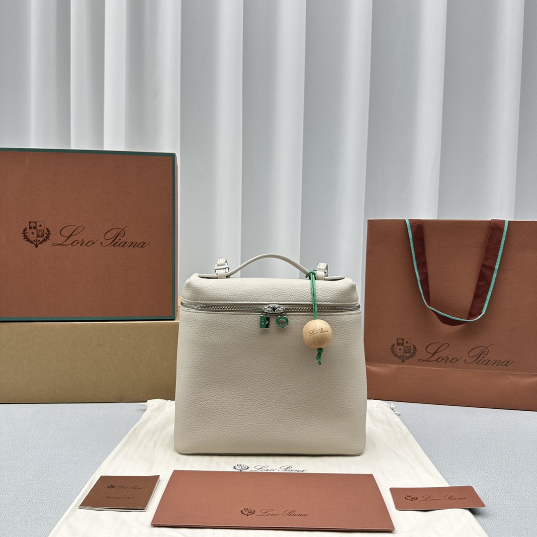 로로피아나 Extra Pocket L19