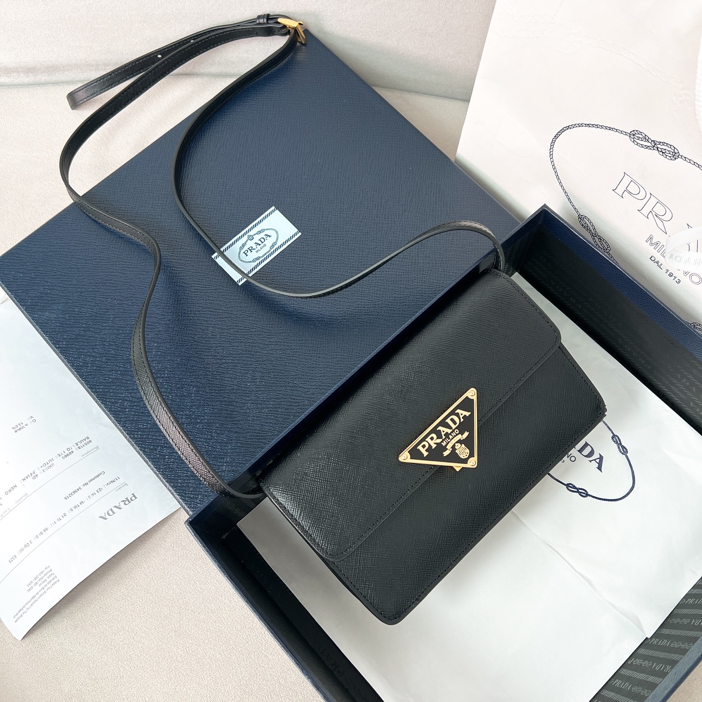 프라다 엠블럼 플랩 미니 백 1BD386 24.5x18.5x11cm