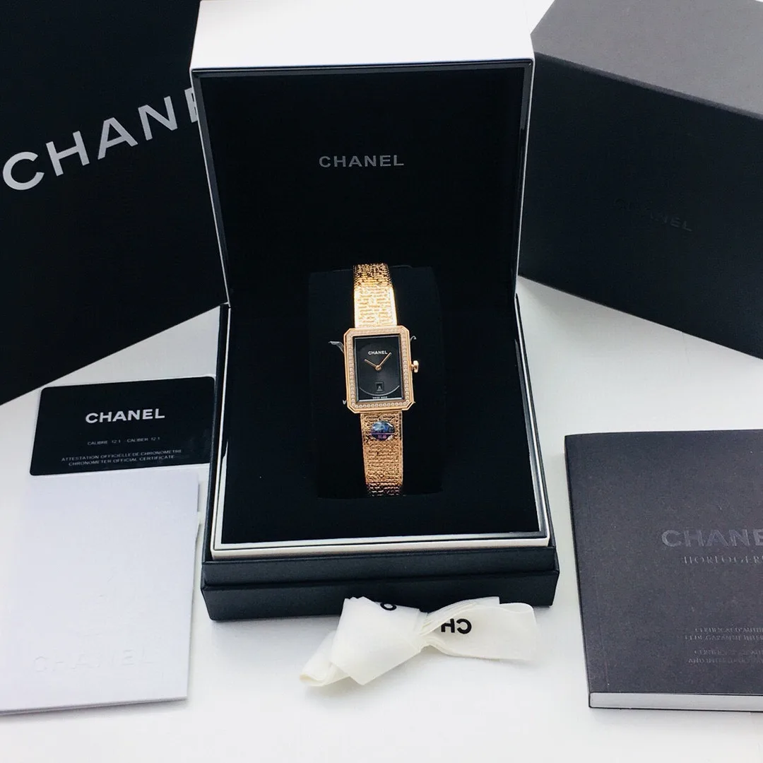 BV | 쿼츠 무브먼트 l26.7X34.6 mm l CHAN** BOY FRIEND H4884