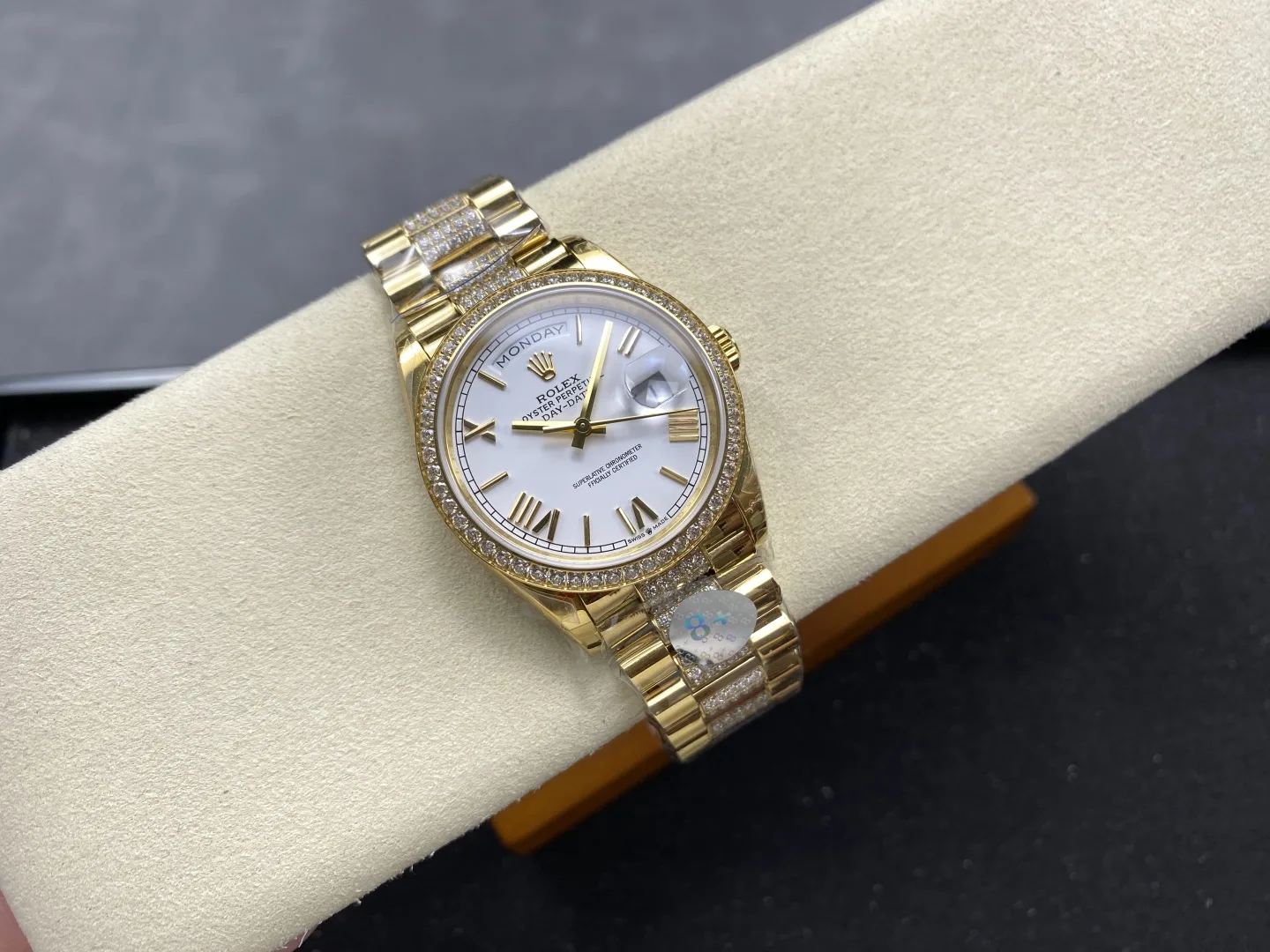 8+ | 3255 무브먼트 | 36mm | 데이데이트 Day-date 147g