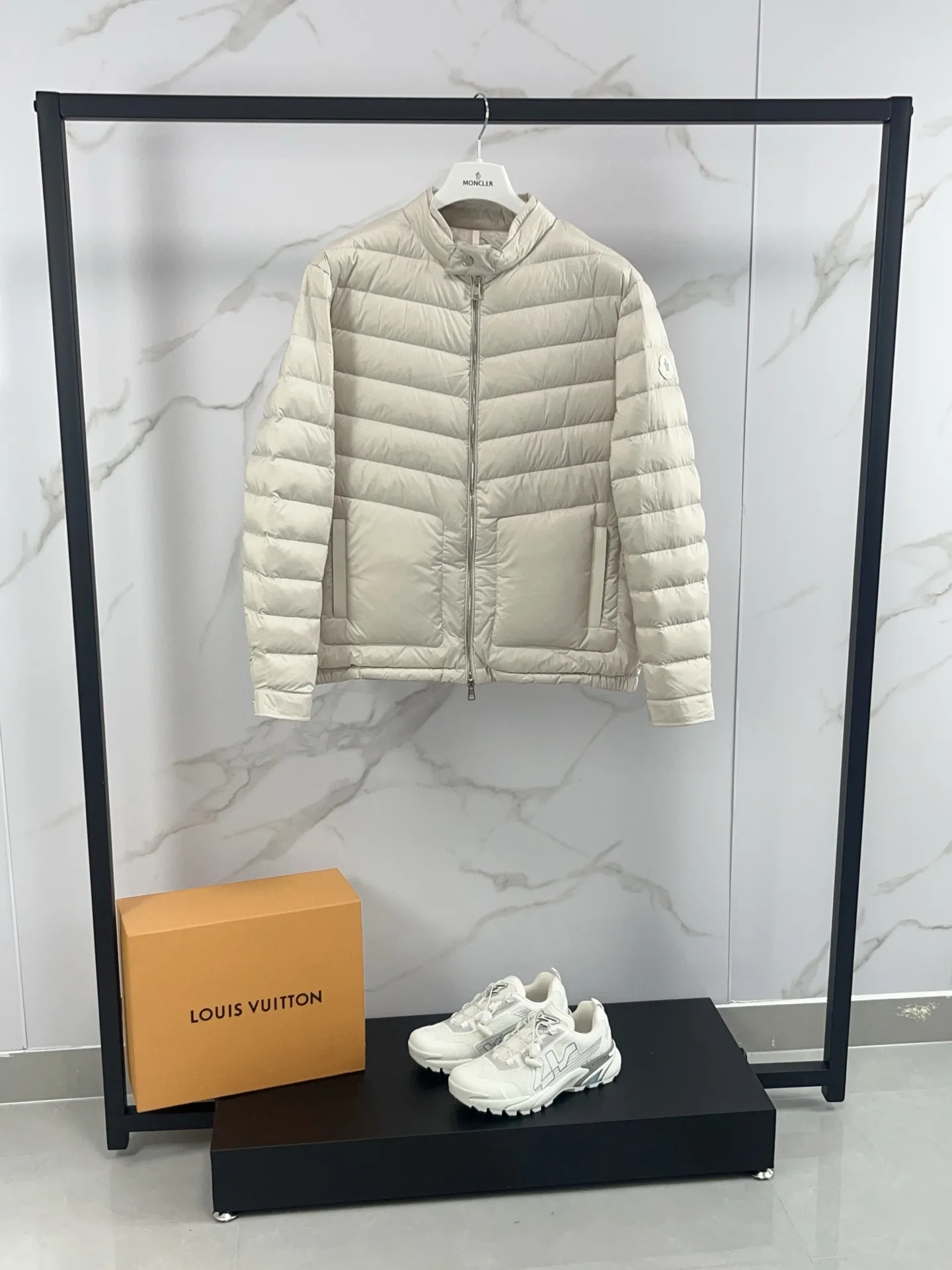 몽클레어 마우리엔느 MAURIENNE 쇼트 다운 재킷