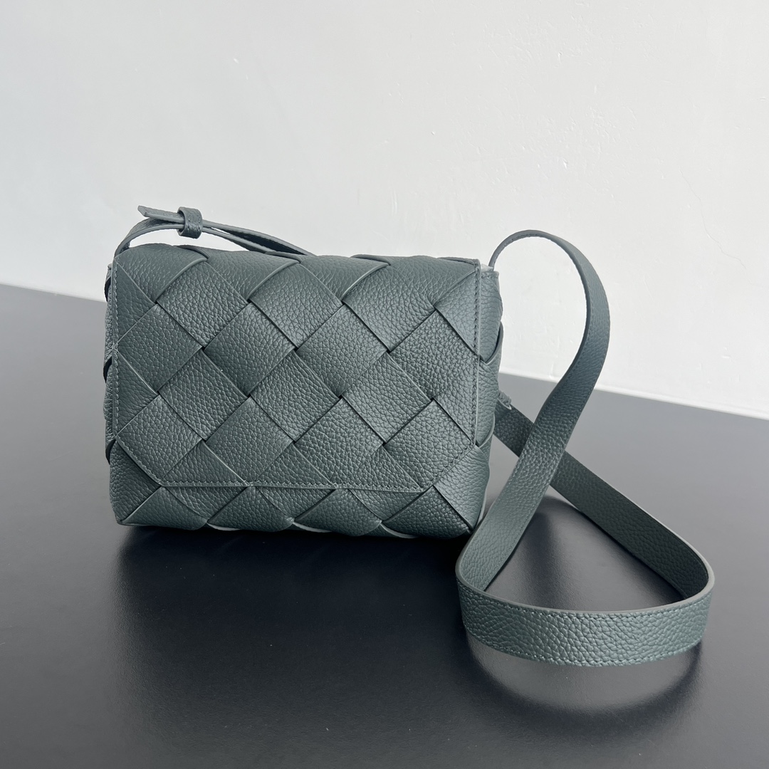 보테가베네타  Diago 크로스바디 백 795637 22.5x16.5x5.5cm