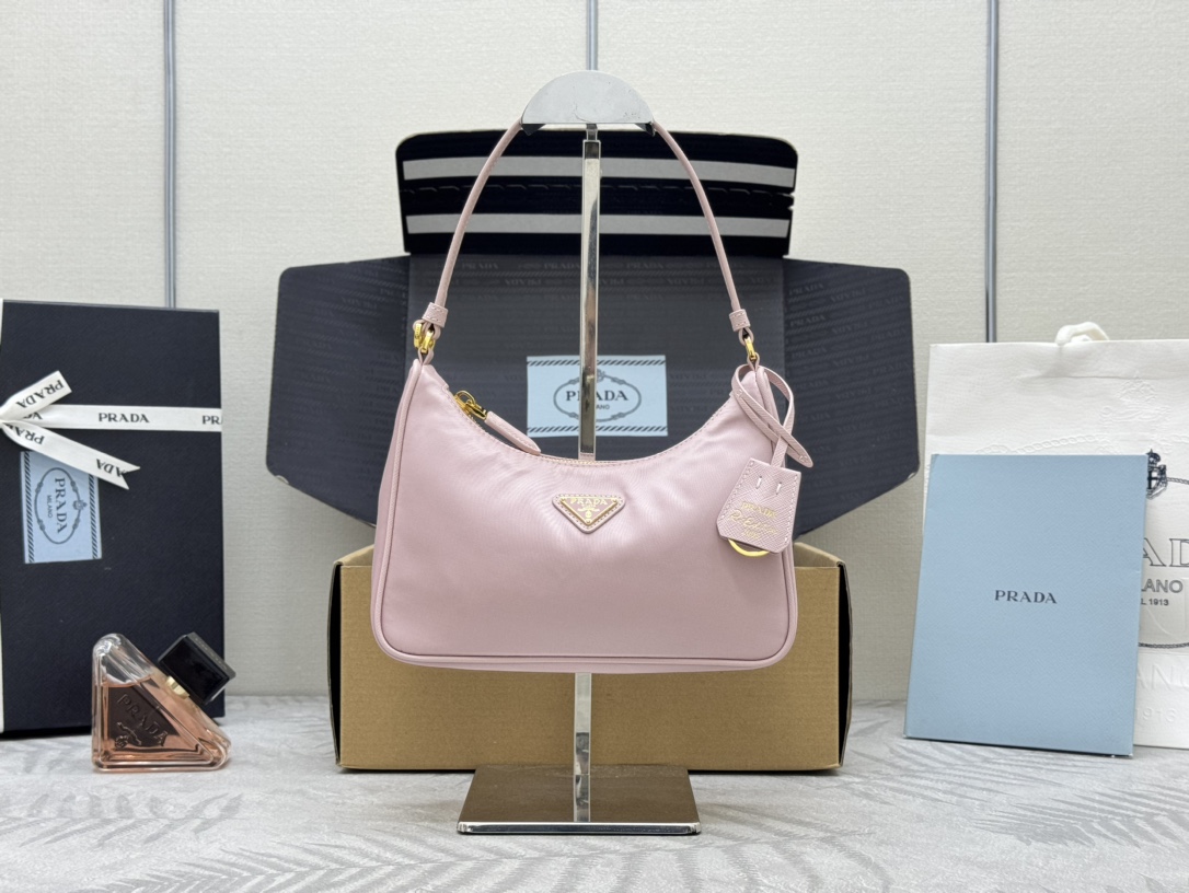프라다 테수토 나일론 미니 호보백 1N204M 22x18x6cm