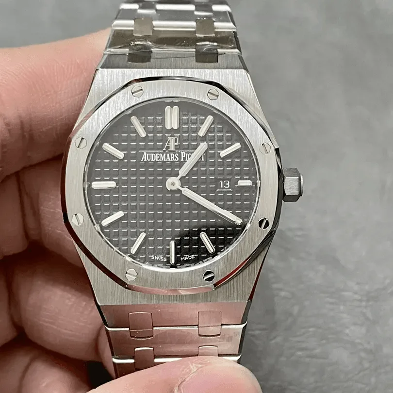 ZF | 쿼츠 무브먼트 l 33mm l 오데마 피게 로열 오크 67651
