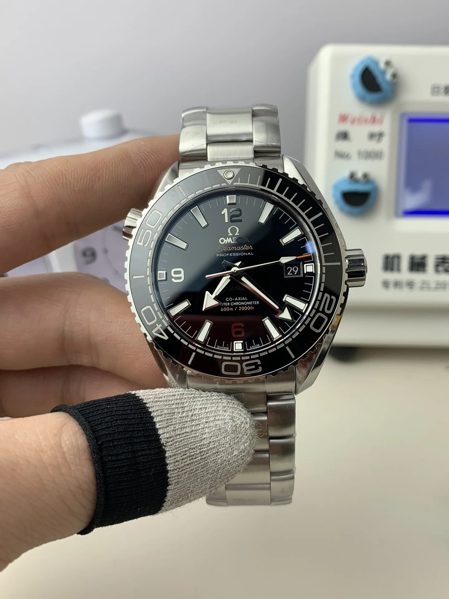 VS  l 8900 l 42mm l  씨마스터 플래닛 오션 600M