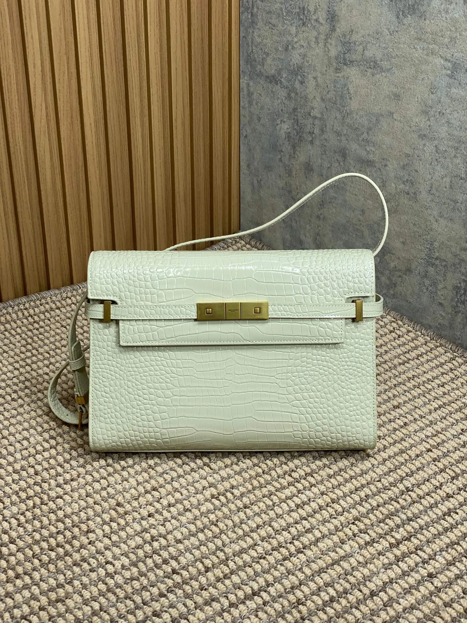 생로랑 맨하탄  숄더백   29x20x7.5cm