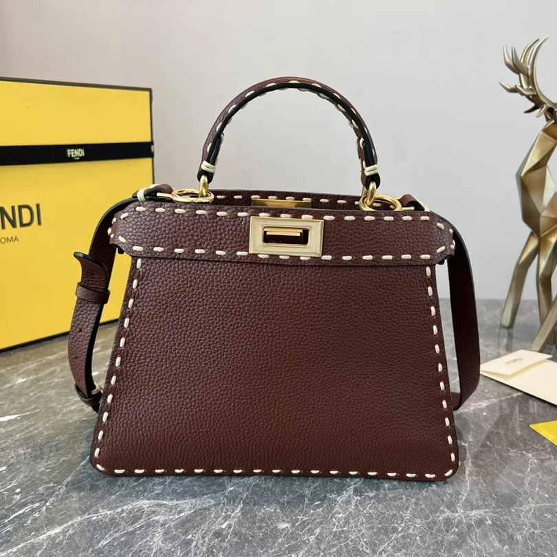 FENDI 스몰 피카부peekaboo  27*9.5*21cm