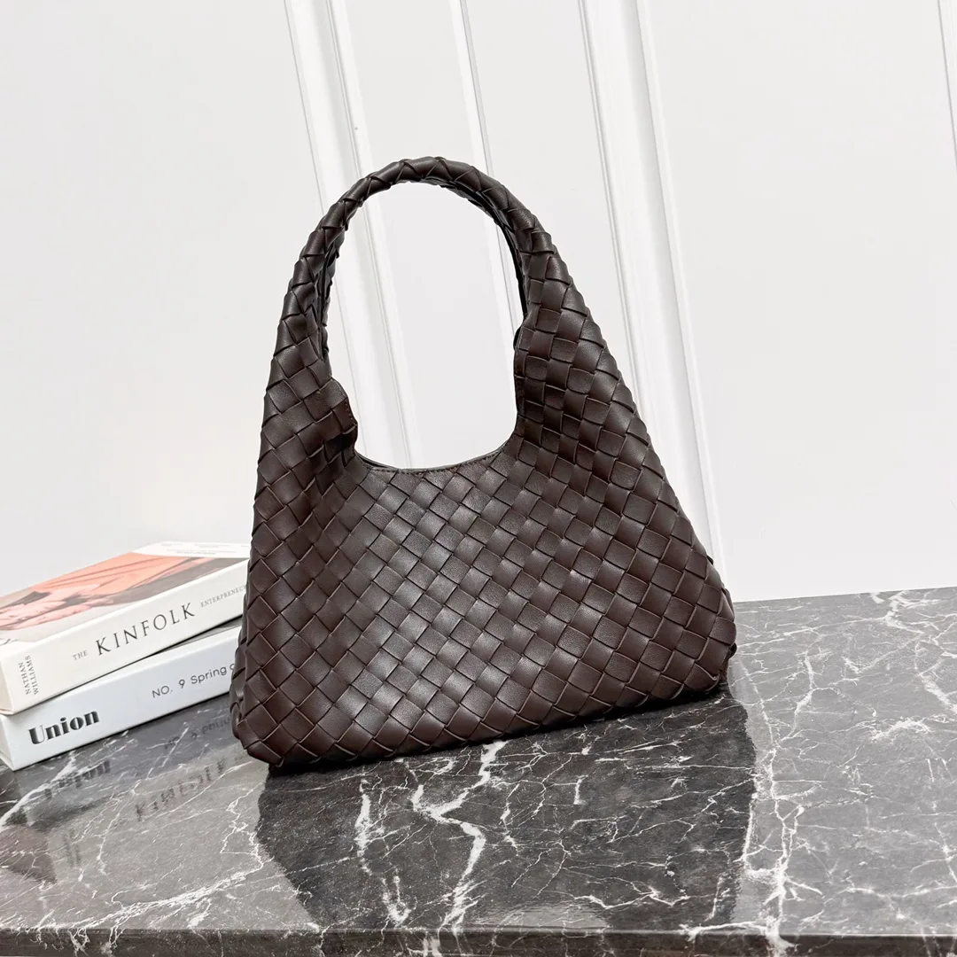 BOTTEGA VENETA Campana bag 33*20*16.5CM