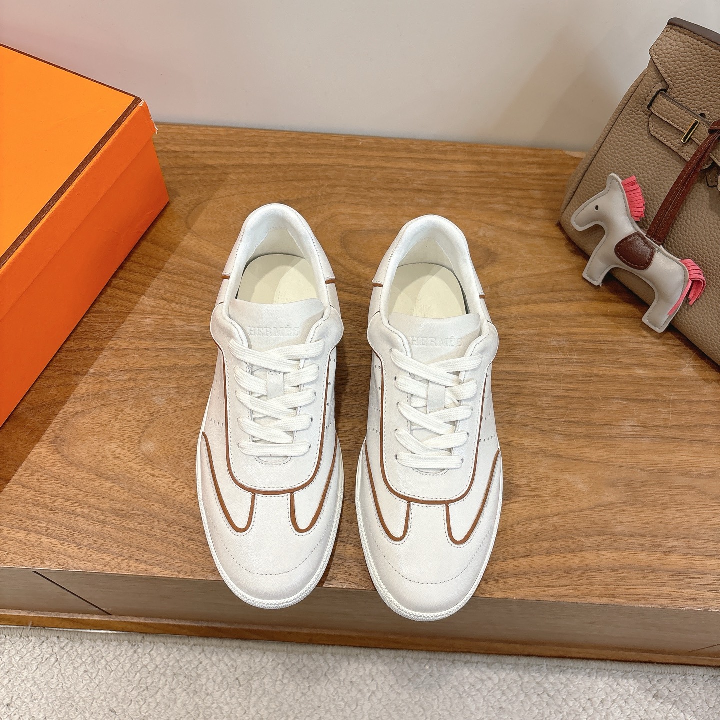 에르메스 Eclair  스니커즈