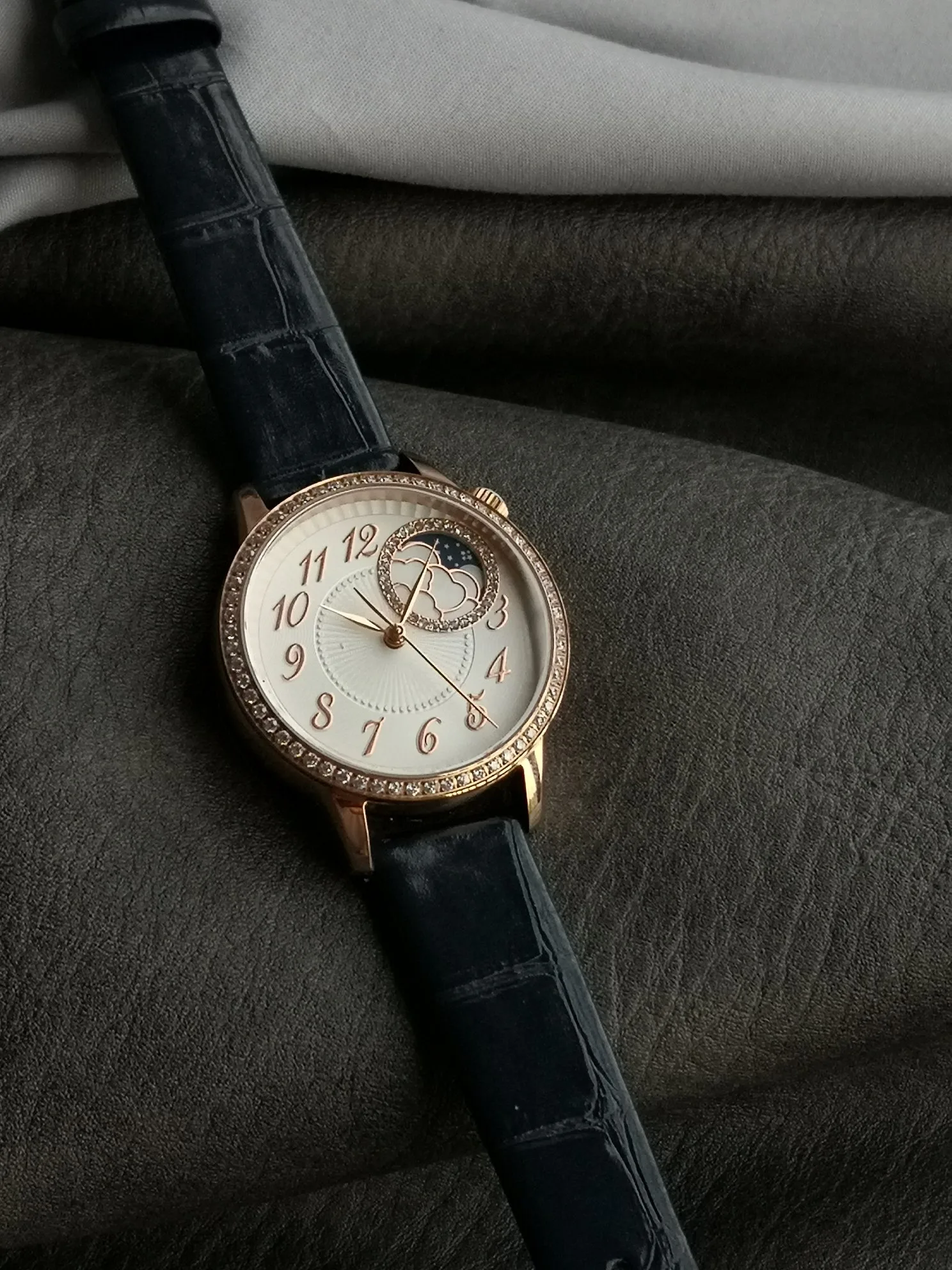 GR l 2836 l 33mm l Vacheron Constantin Égérie quartz