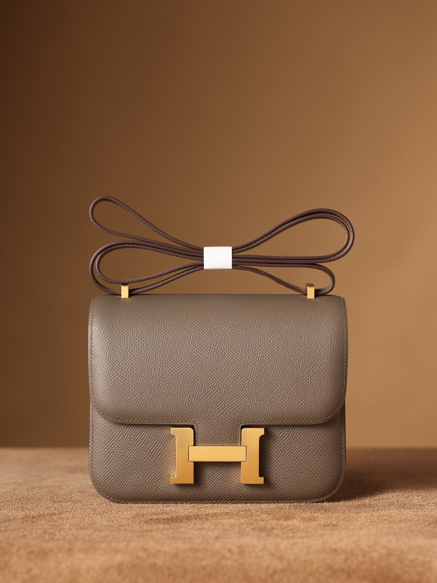 M9 Hermès Constance 18