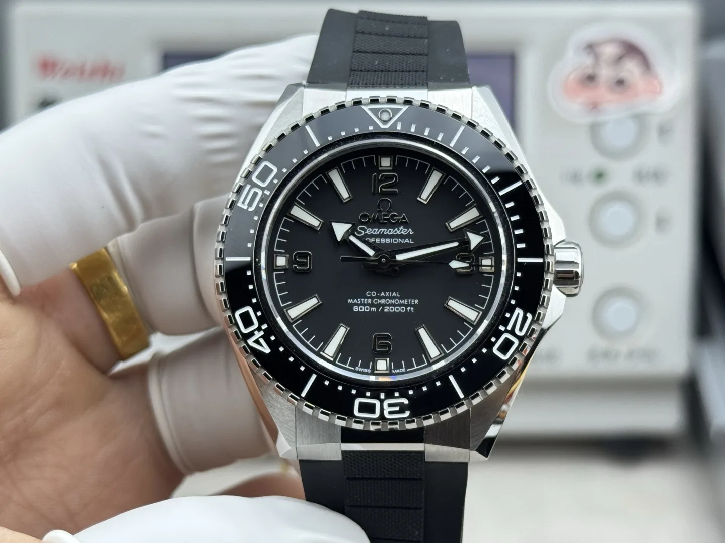 VS+ l 42mm l Planet Ocean 600M 217.32.42.21.01.003
