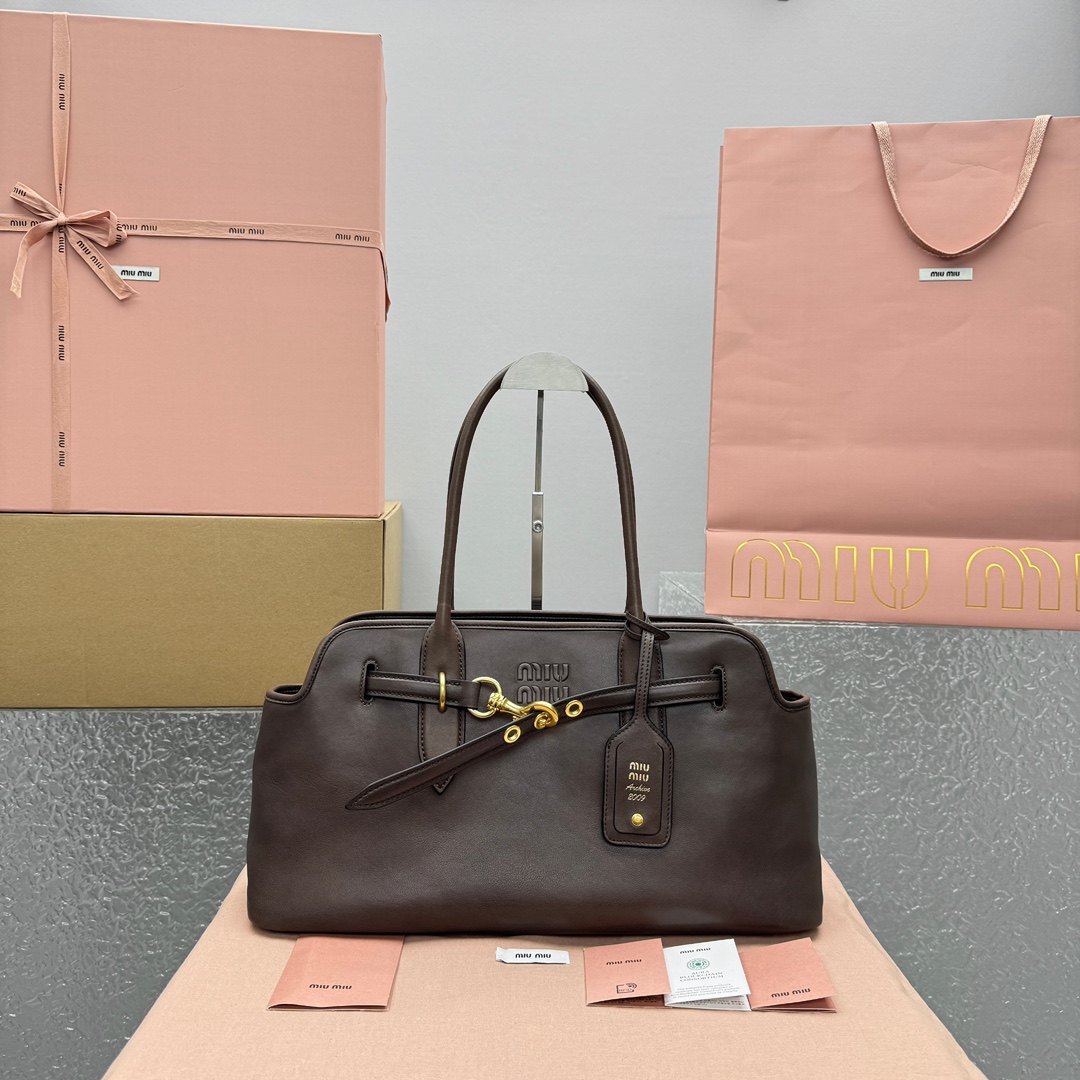 미우 미우 Aventure suede bag  44.5x 24 x14cm