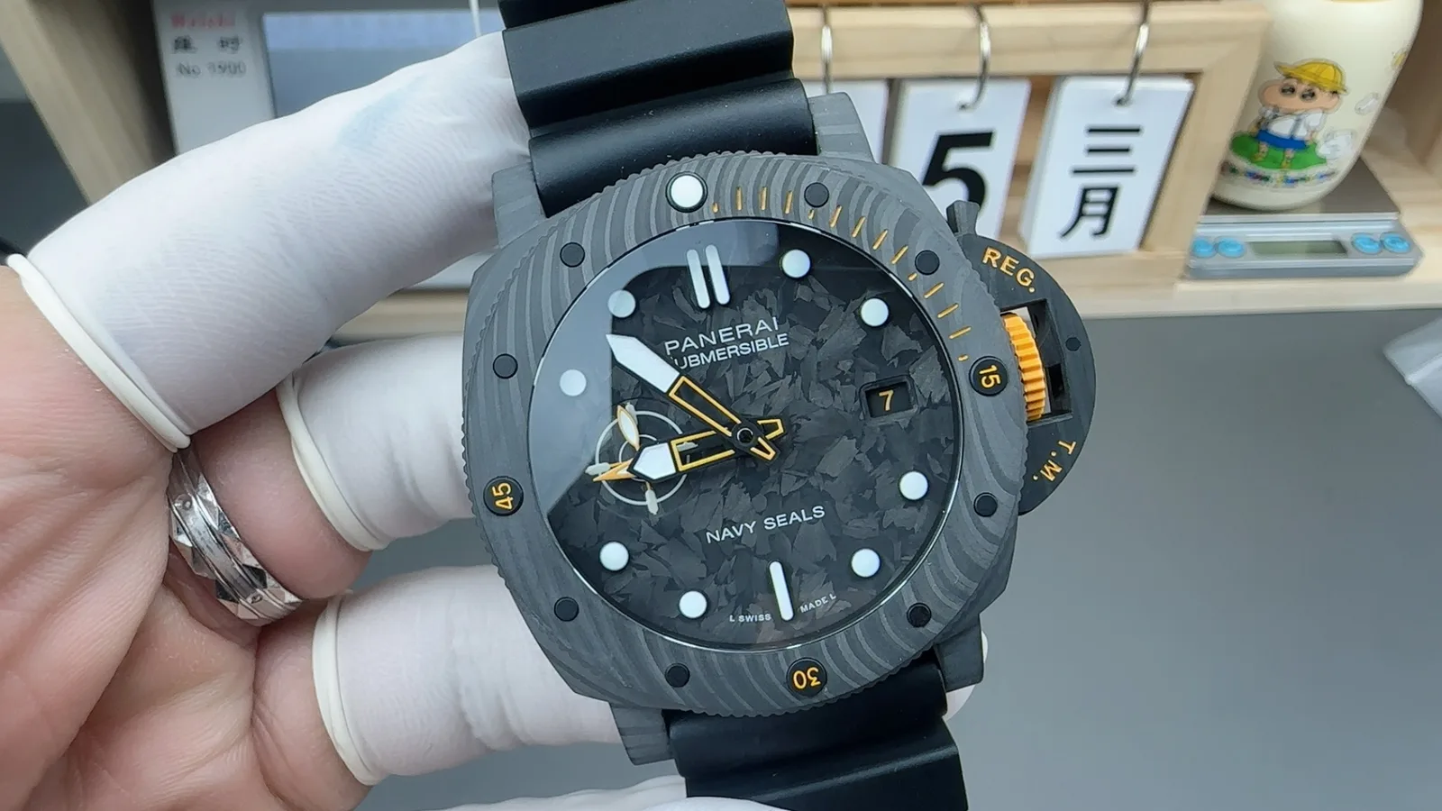 VS l 44mm l P9000무브먼트 l 파네라이 PAM01324 44mm