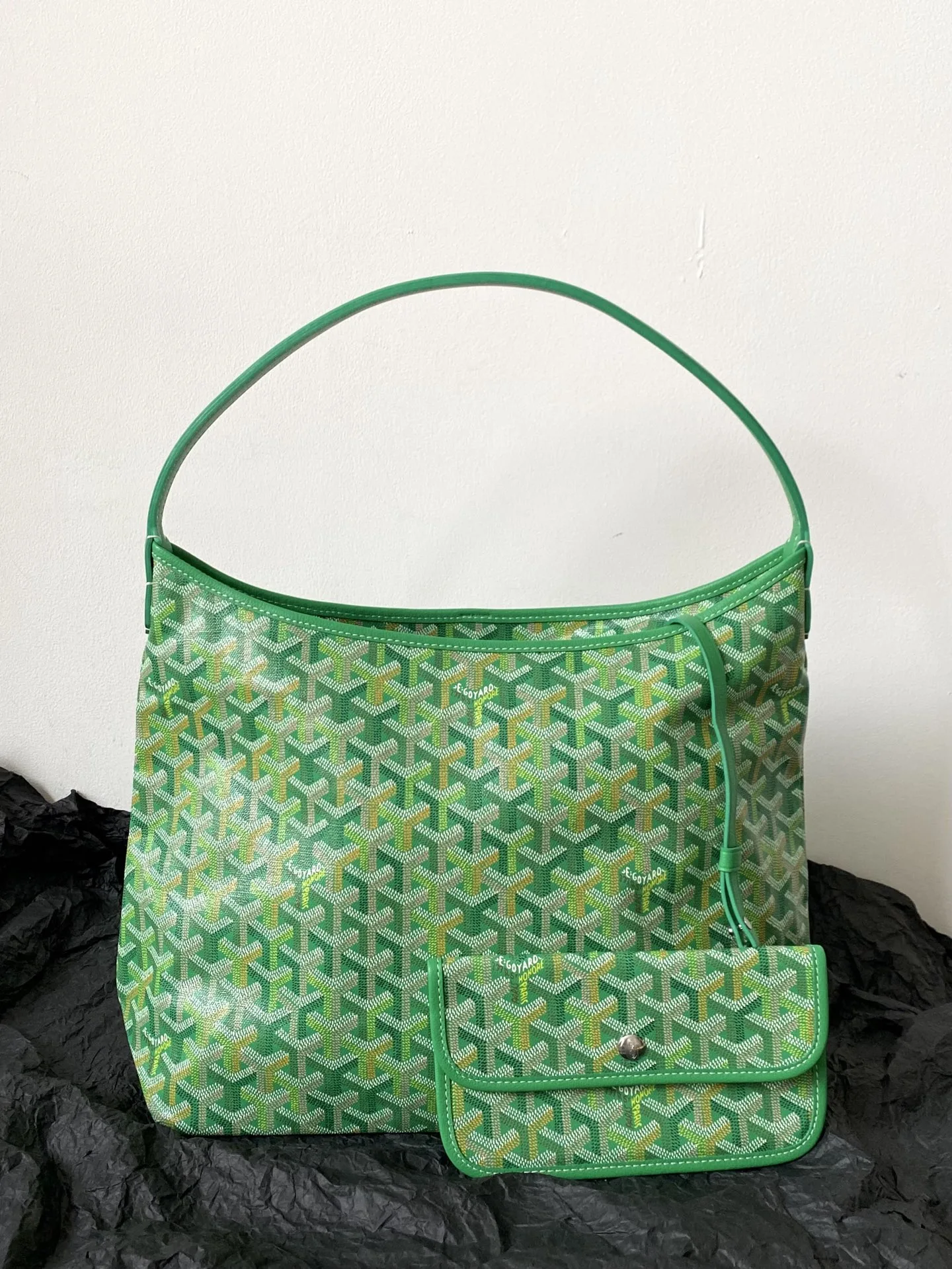 고야드 미니 호보 숄더백 25 cm x 11.5 cm x 22 cm