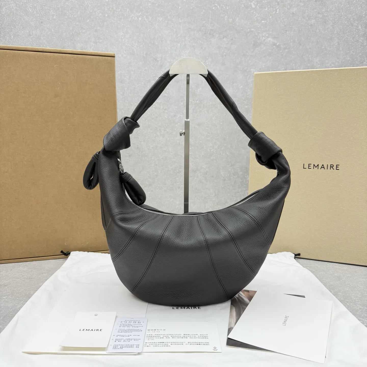 르메르   포춘 크루아상 다크초콜릿 숄더백 36×24×42cm