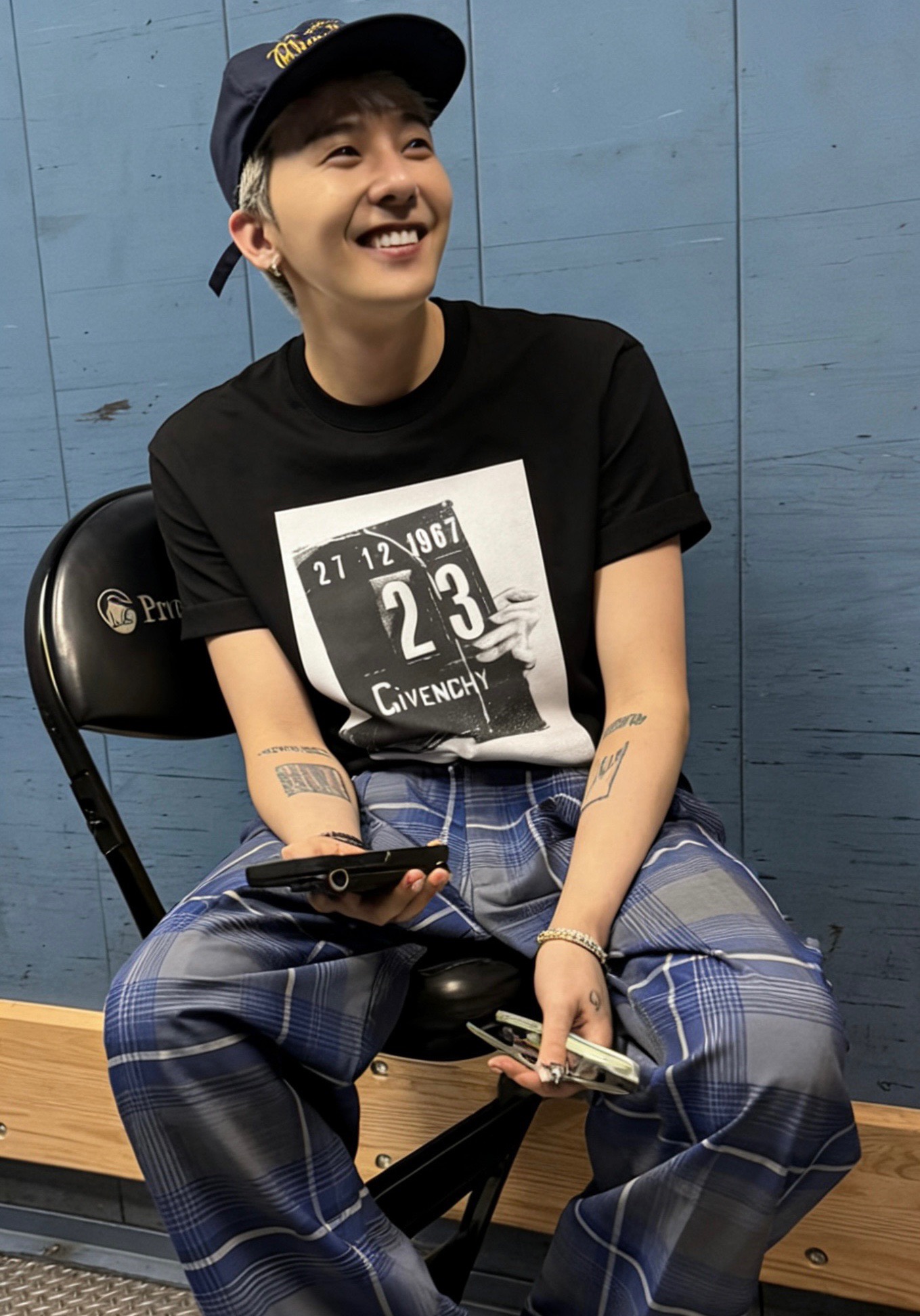 지방시 레귤러 핏 티셔츠