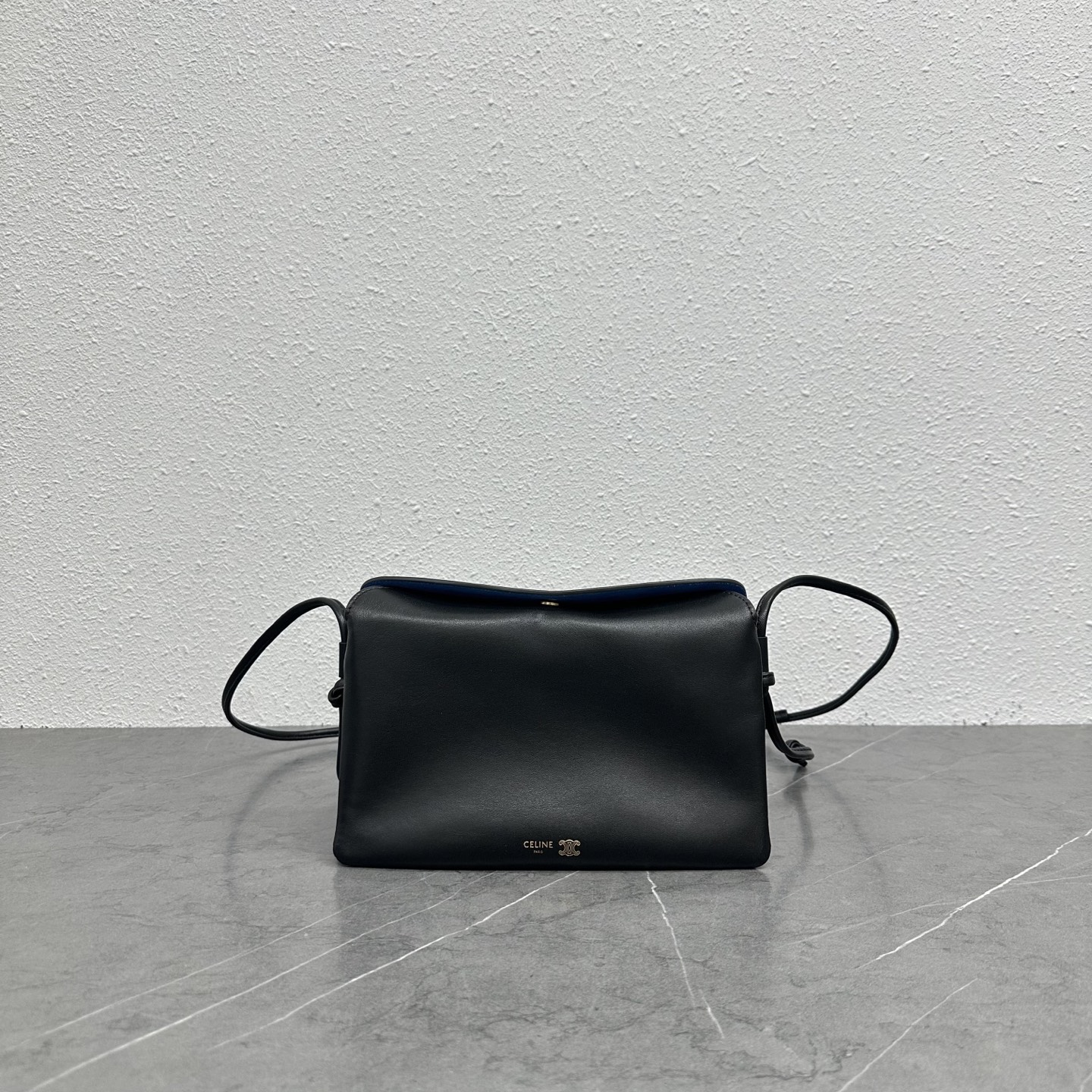 Trio Flap bag 100862  22x14x4