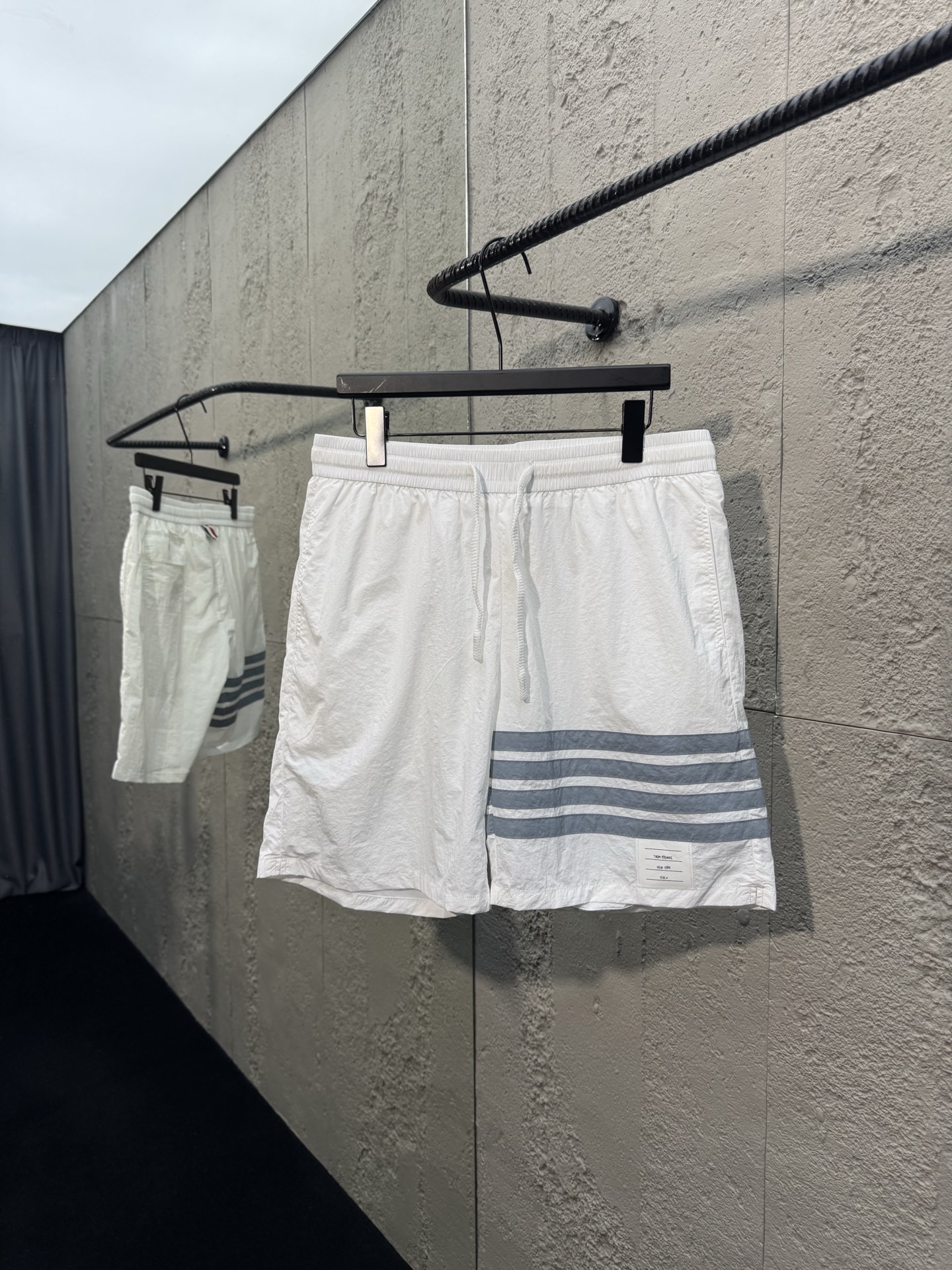 Thom Browne 4 바 스트라이프 쇼츠