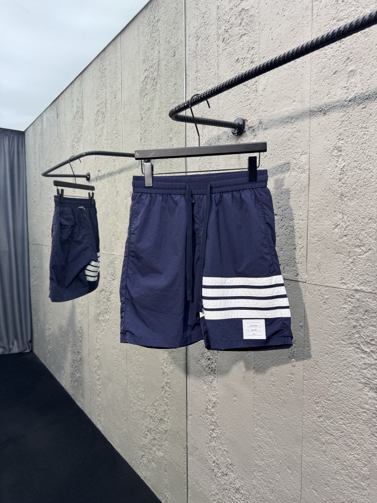 Thom Browne 4 바 스트라이프 쇼츠