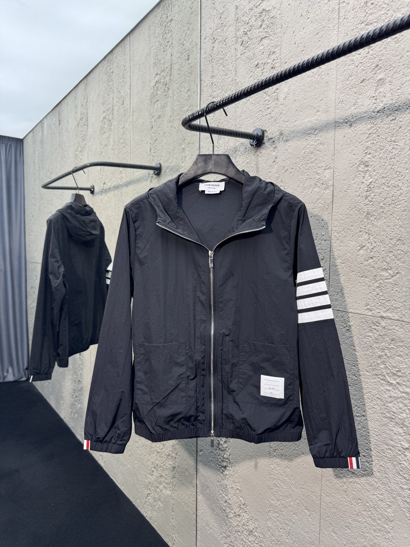 Thom Browne 바람막이 아우터 재킷