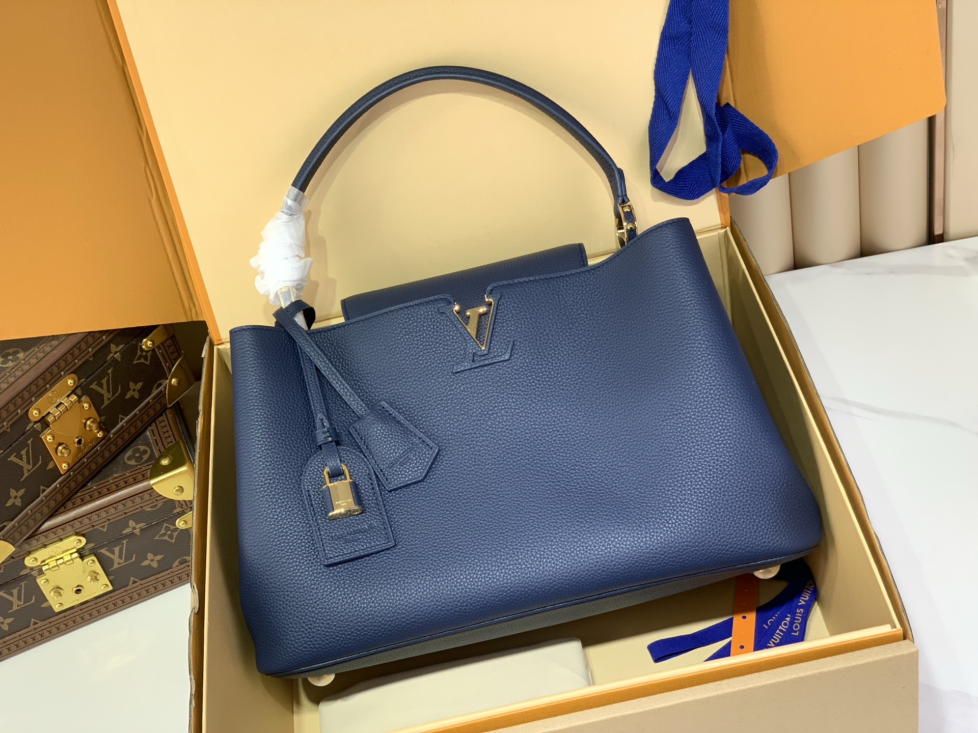 M14639 Capucines GM Souple 37.5 x 15.5 x 24cm