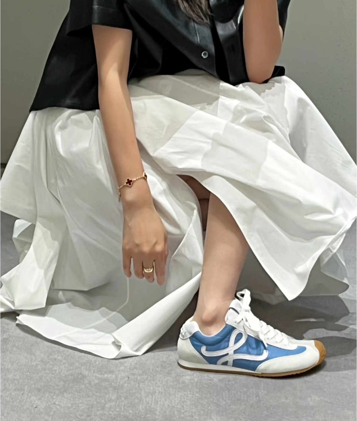 LOEWE 로고 디테일 스니커즈