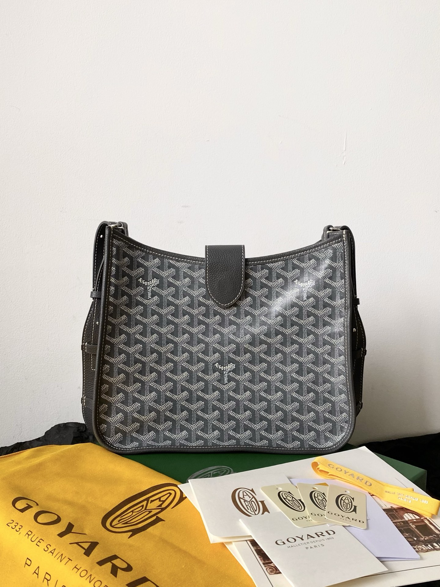 고야드 숄더백 크로스바디 MUSETTE 뮤제트 PM 28cm