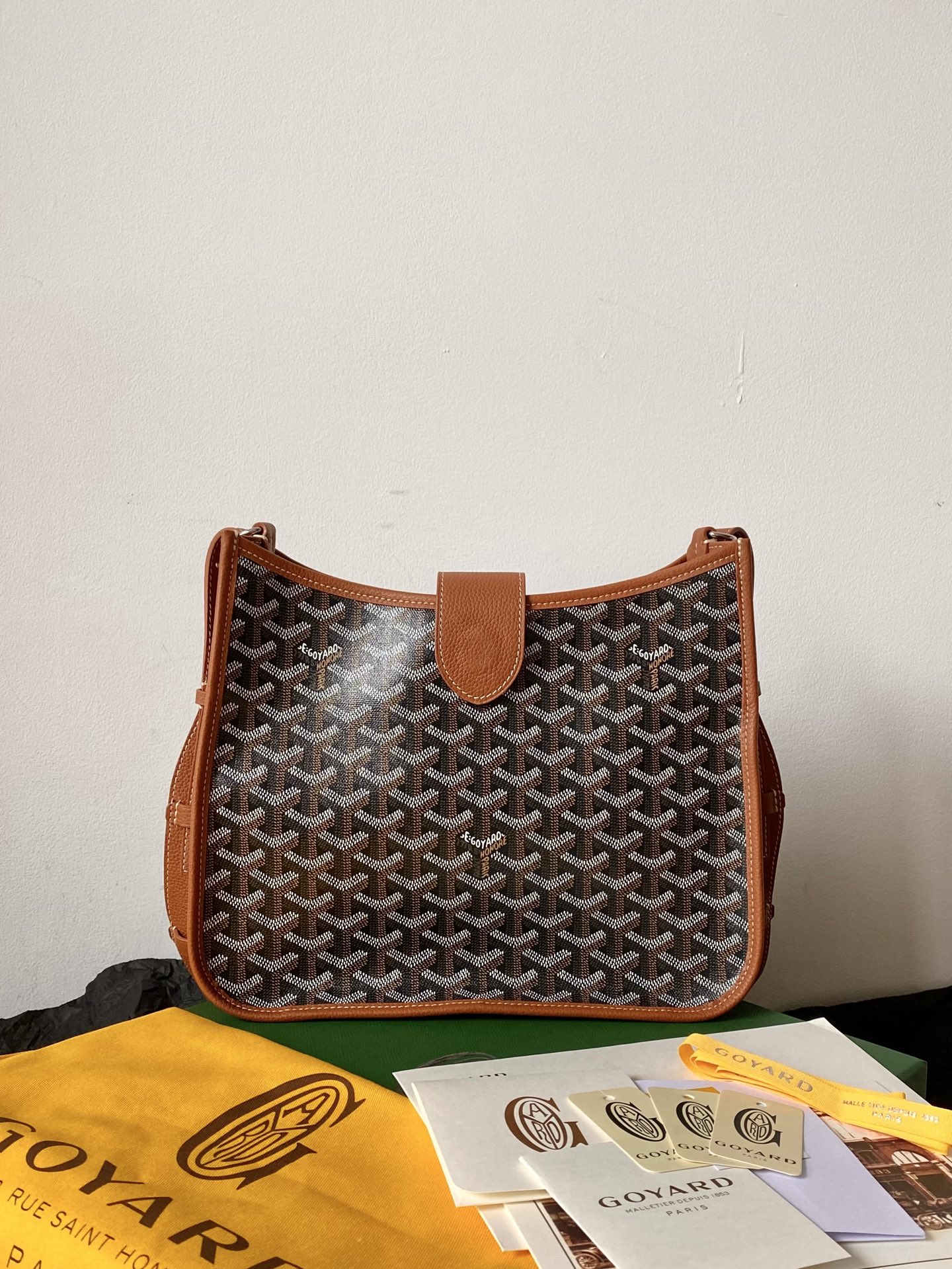 고야드 숄더백 크로스바디 MUSETTE 뮤제트 PM 28cm