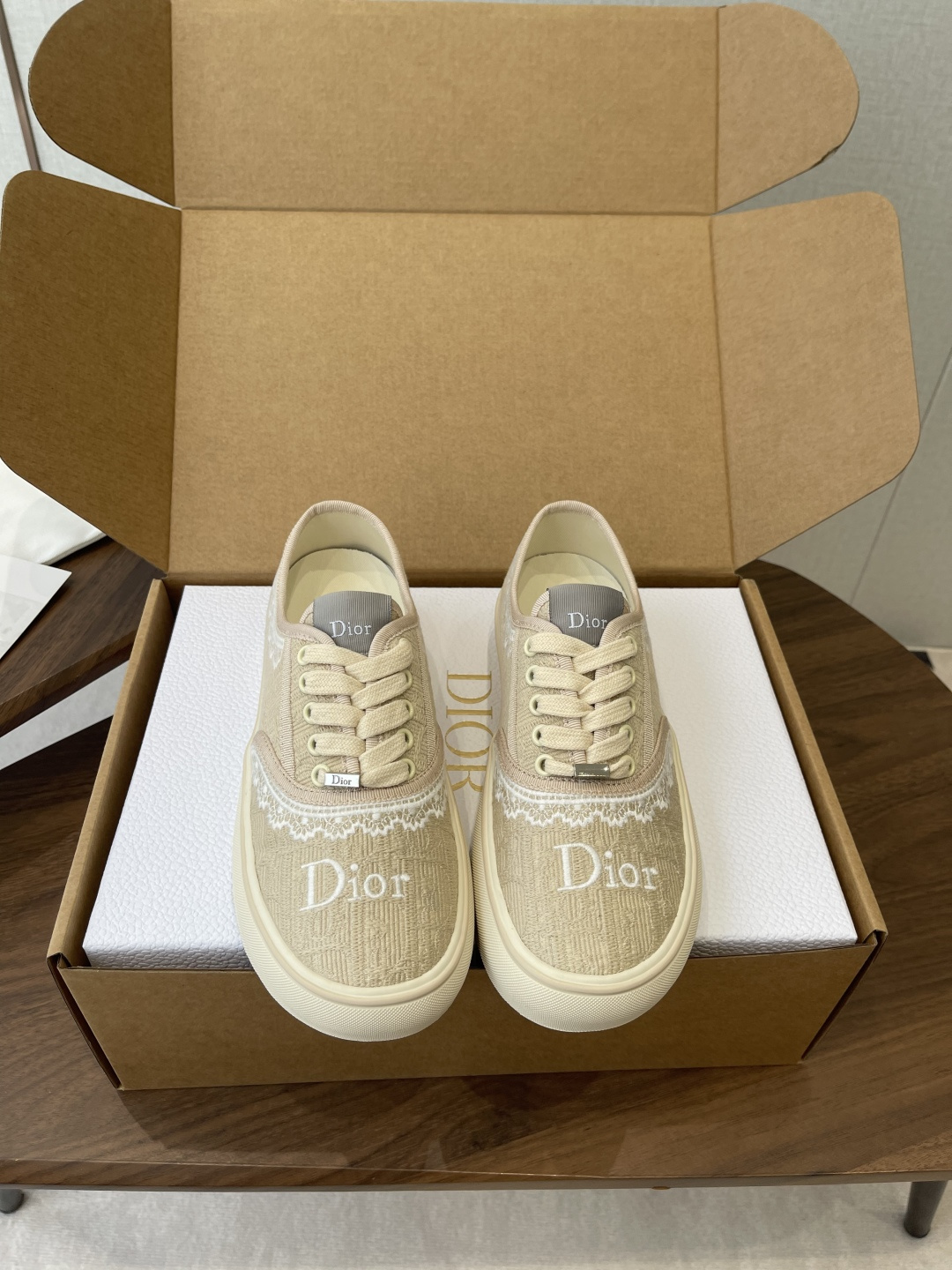 디올 Dior Saltwind Sneaker KCK519OCC
