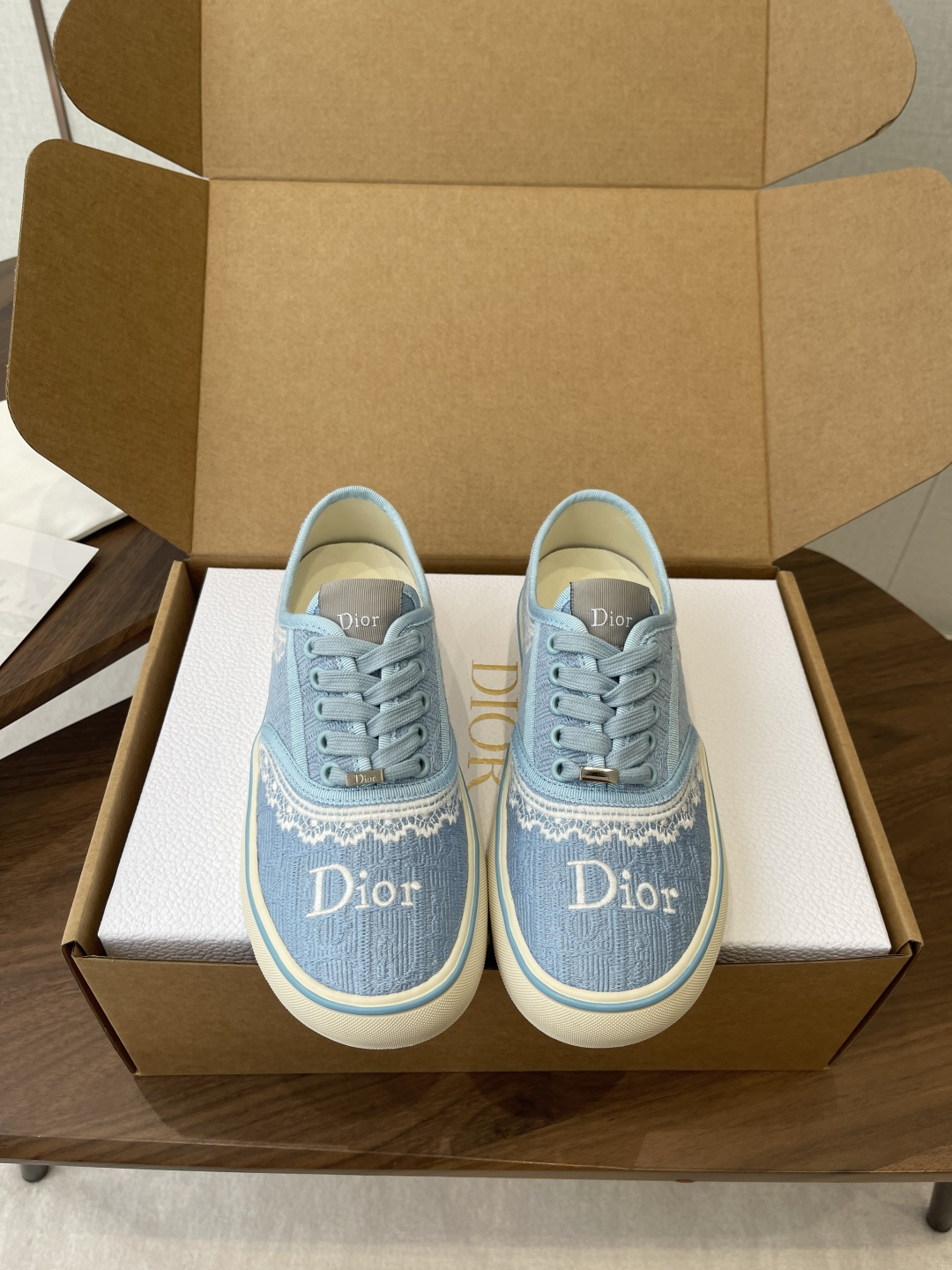 디올 Dior Saltwind Sneaker KCK519OCC