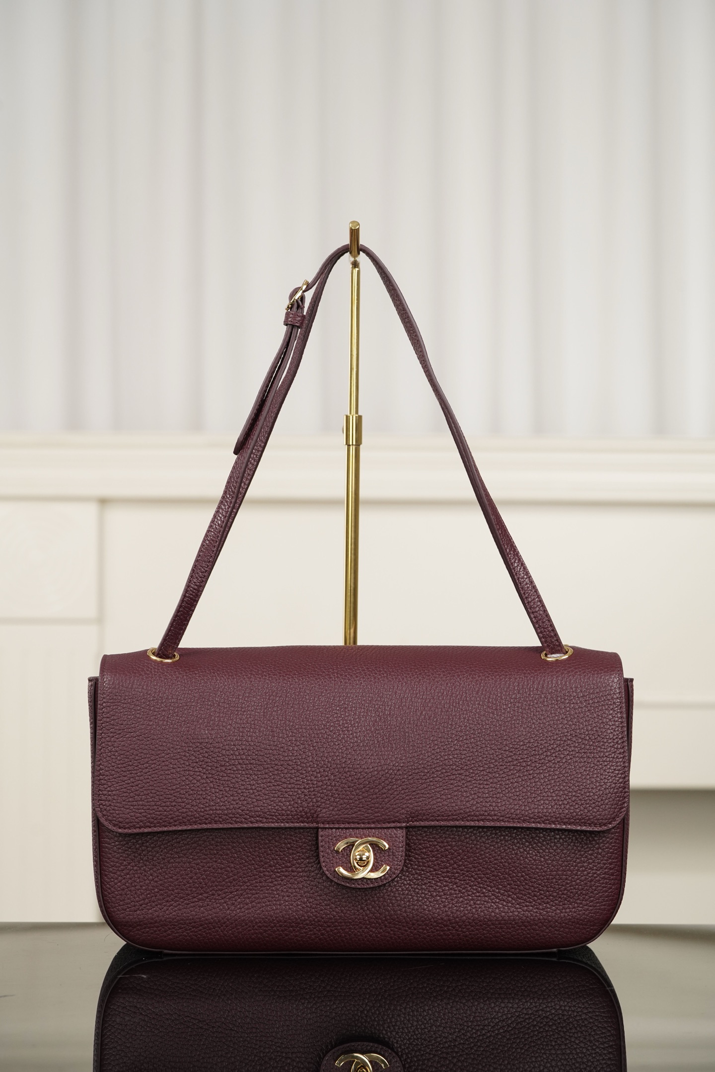26S CF Maxi Flap Bag 38cm