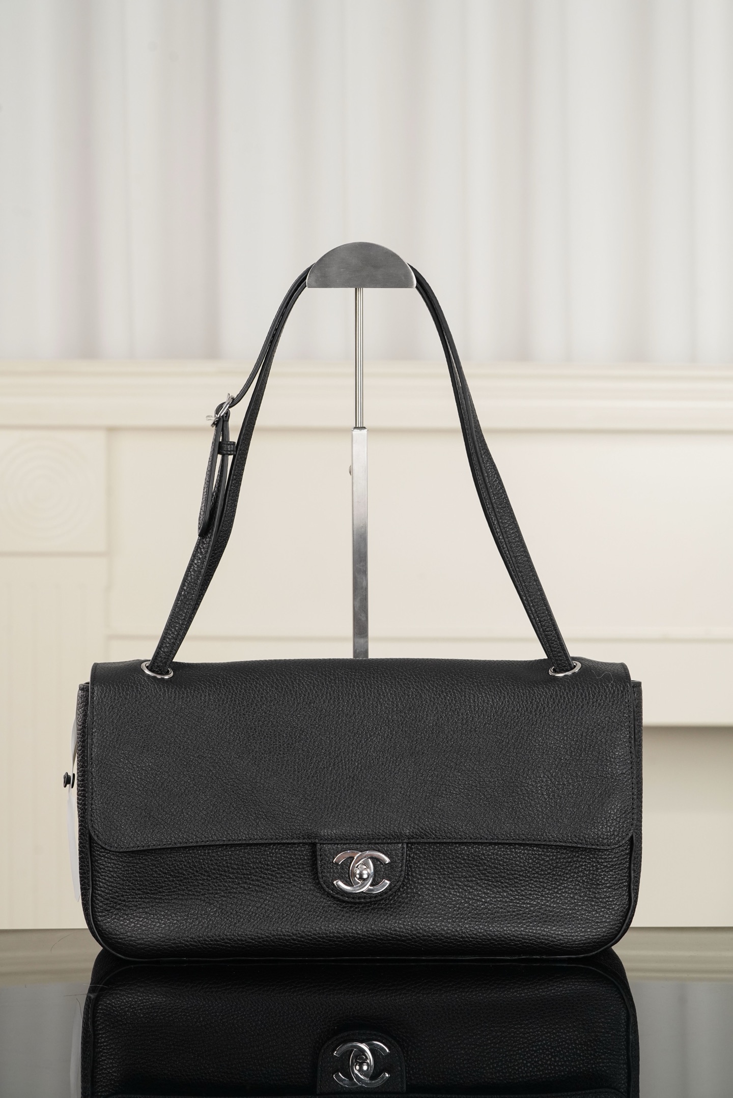 26S CF Maxi Flap Bag 32cm