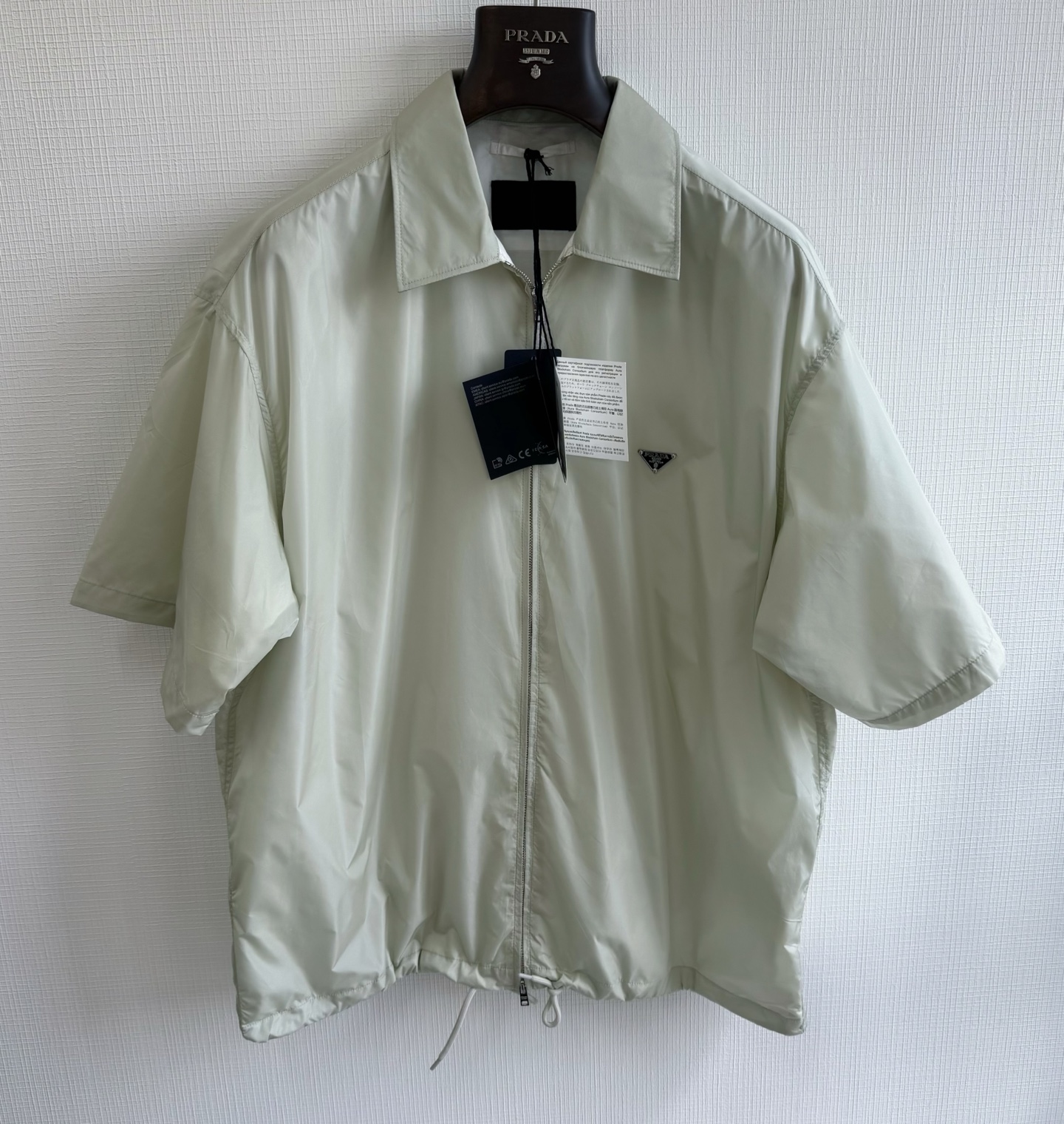 Chalk White Short-sleeved Re-Nylon zipper shirt