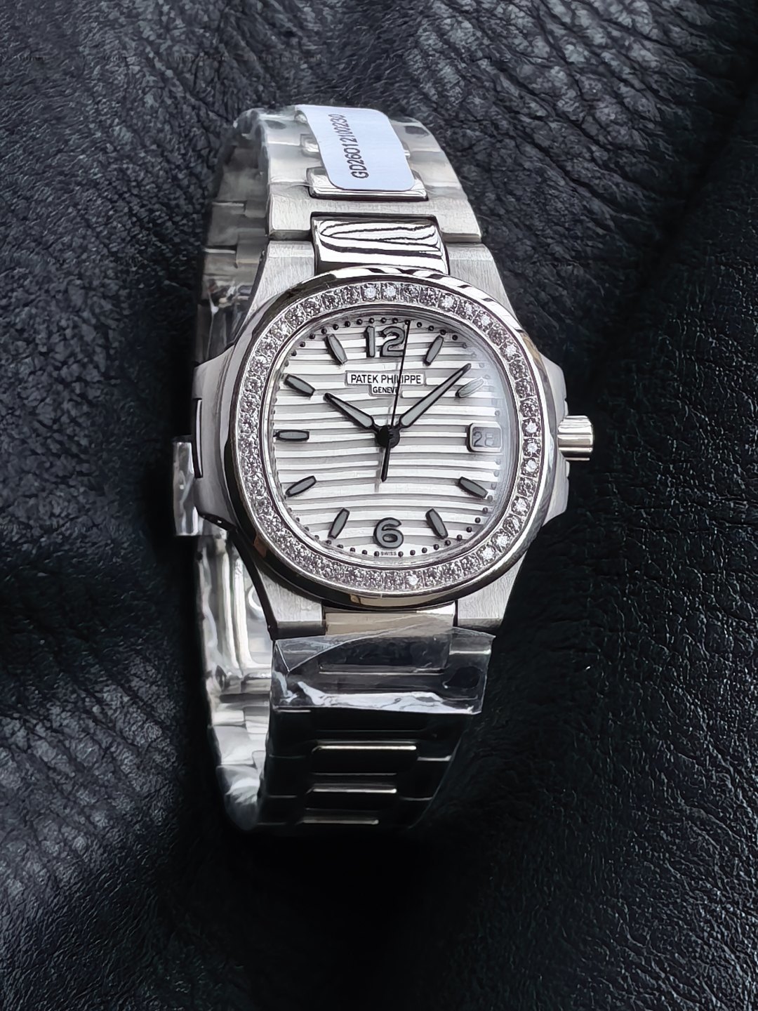 쿼츠 무브먼트 l32mm l 파텍필립  Nautilus 7010  다이아몬드.