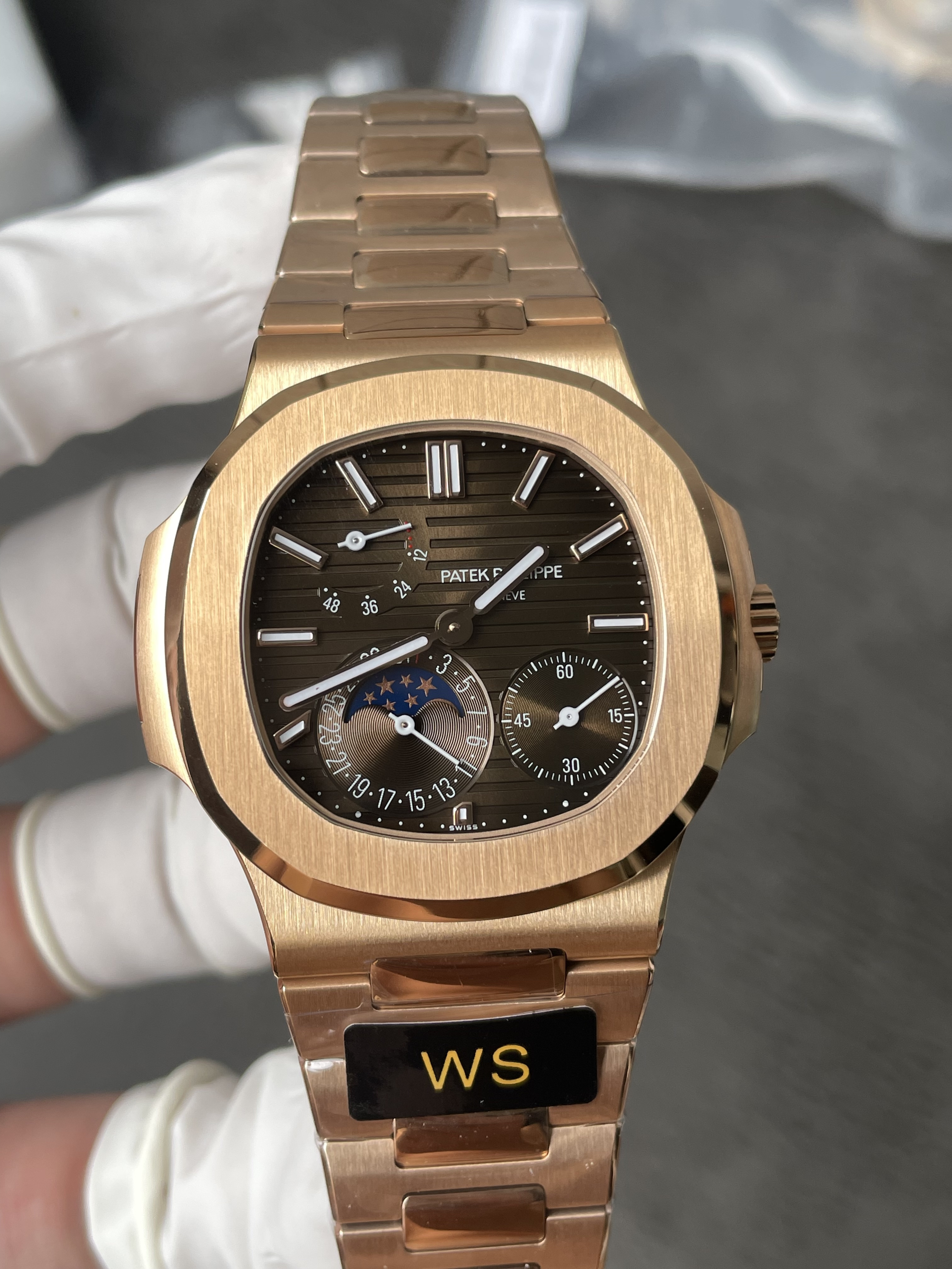 WS l cal:240 무브먼트 l 40mm l 파텍 필립 노틸러스 5712