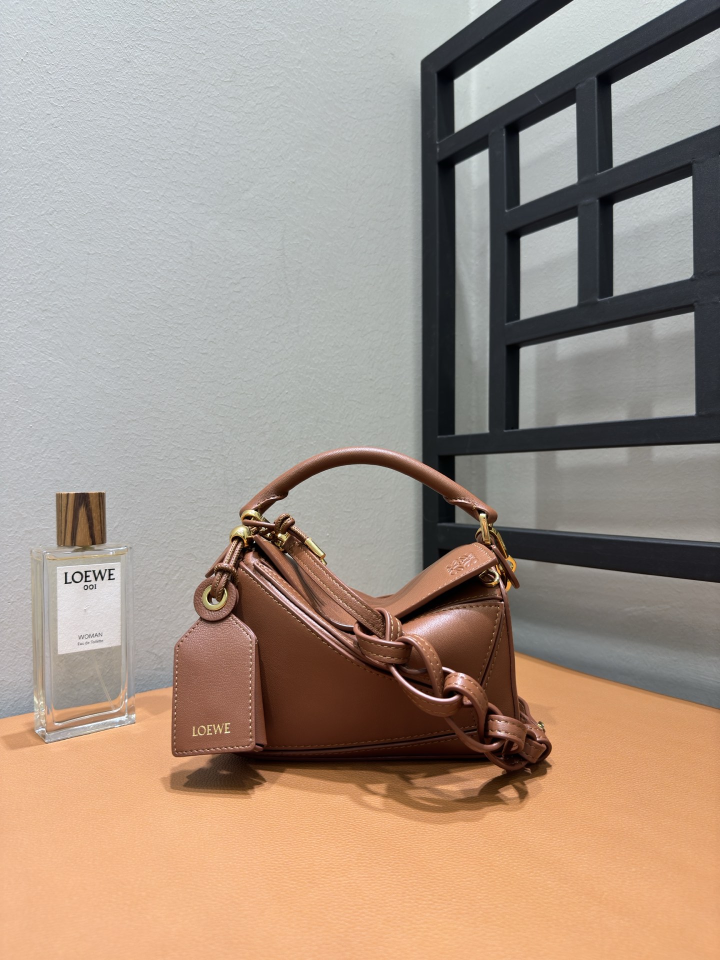 로에베 미니 페더라이트 퍼즐 백 18*7.5*12.5cm
