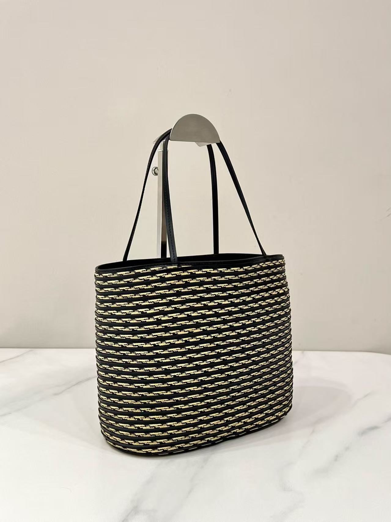 The Row Beau Raffia Tote 26*13*20