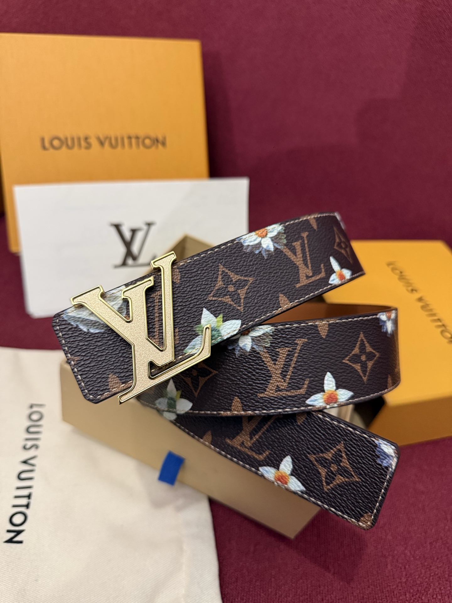 M4637V  LV Initiales Monogram  벨트 4cm