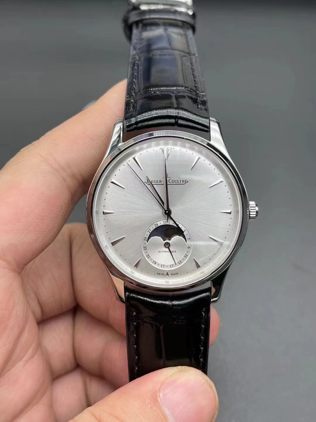 ZF | 예거르쿨트르 마스터 울트라 씬 문｜39mm｜Q1368430｜Cal.925 무브먼트