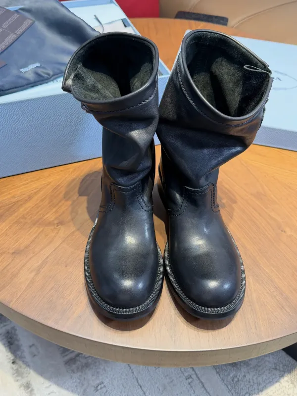 프라다 Leather mid-calf boots